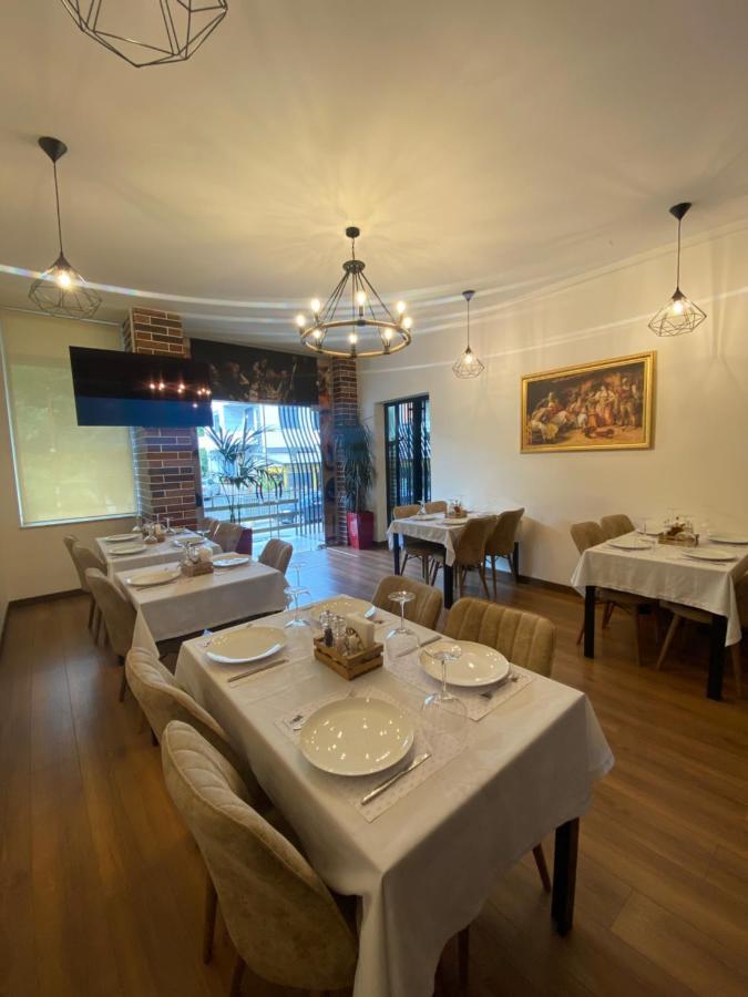 Peaky Hotel Durres Exterior photo