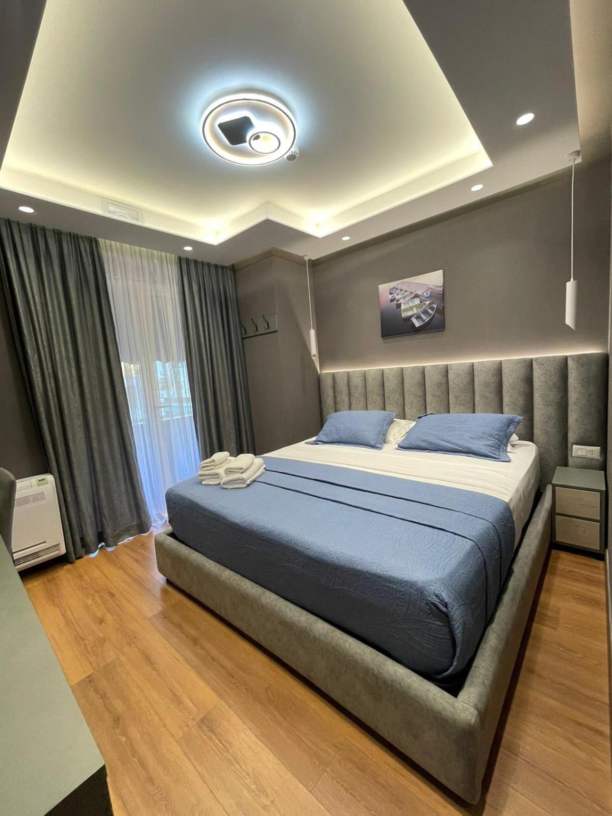 Peaky Hotel Durres Exterior photo
