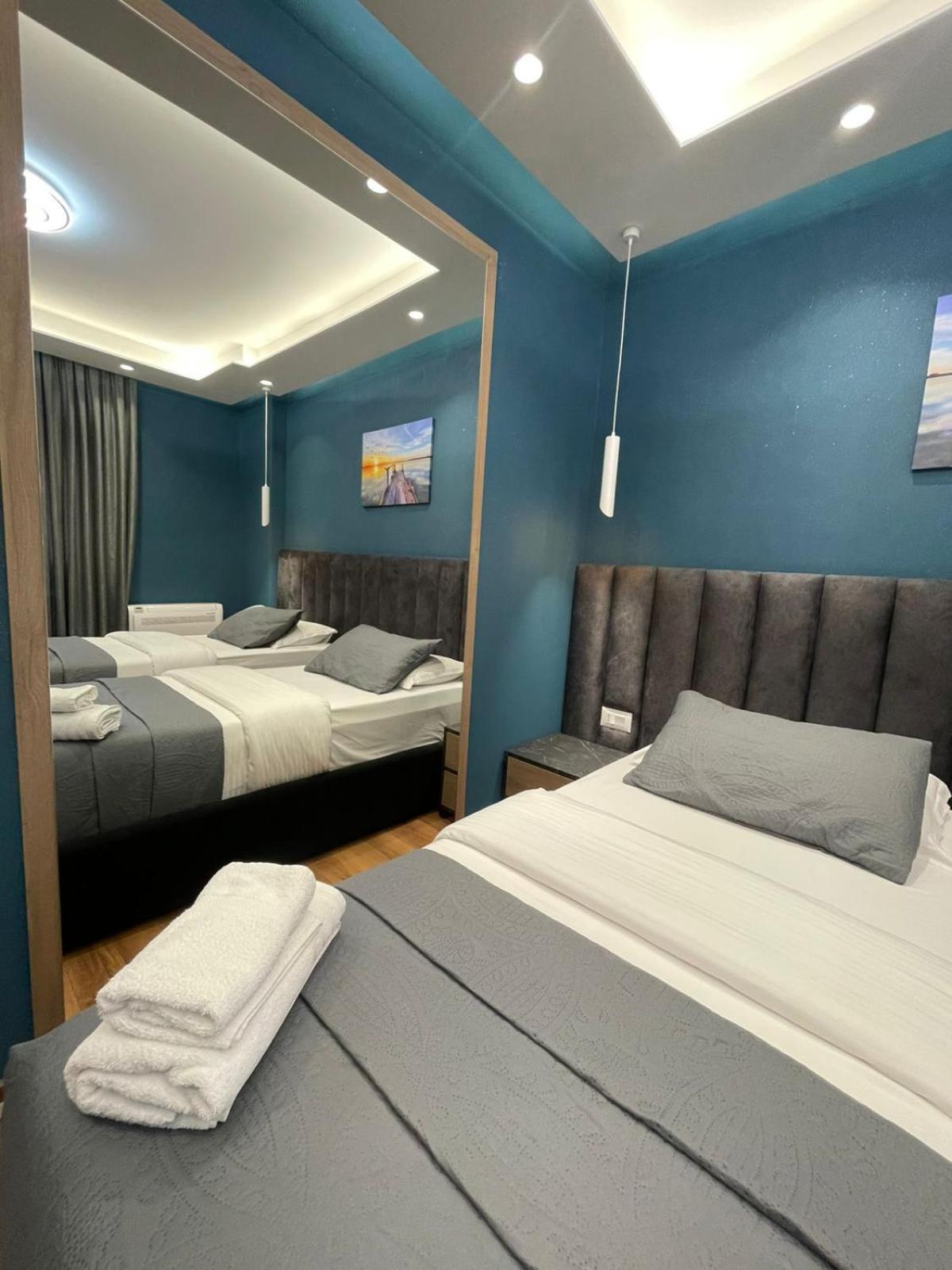 Peaky Hotel Durres Exterior photo