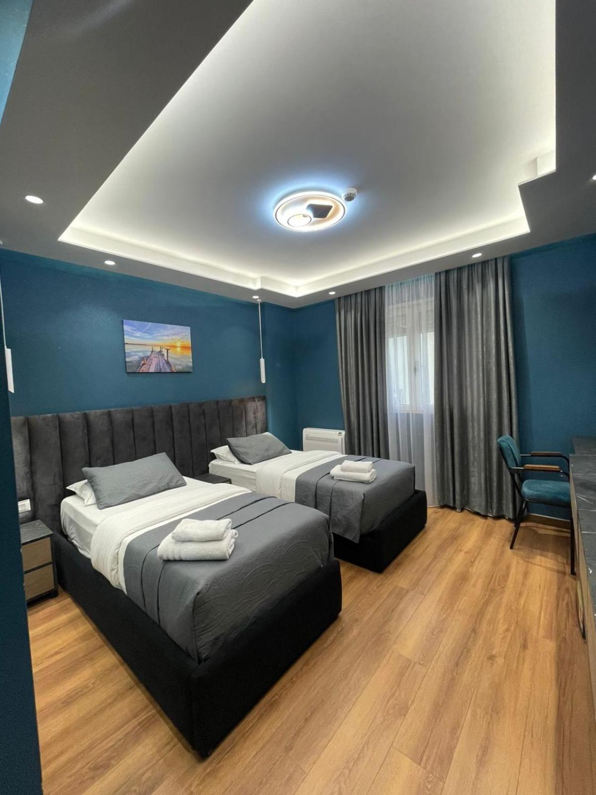 Peaky Hotel Durres Exterior photo